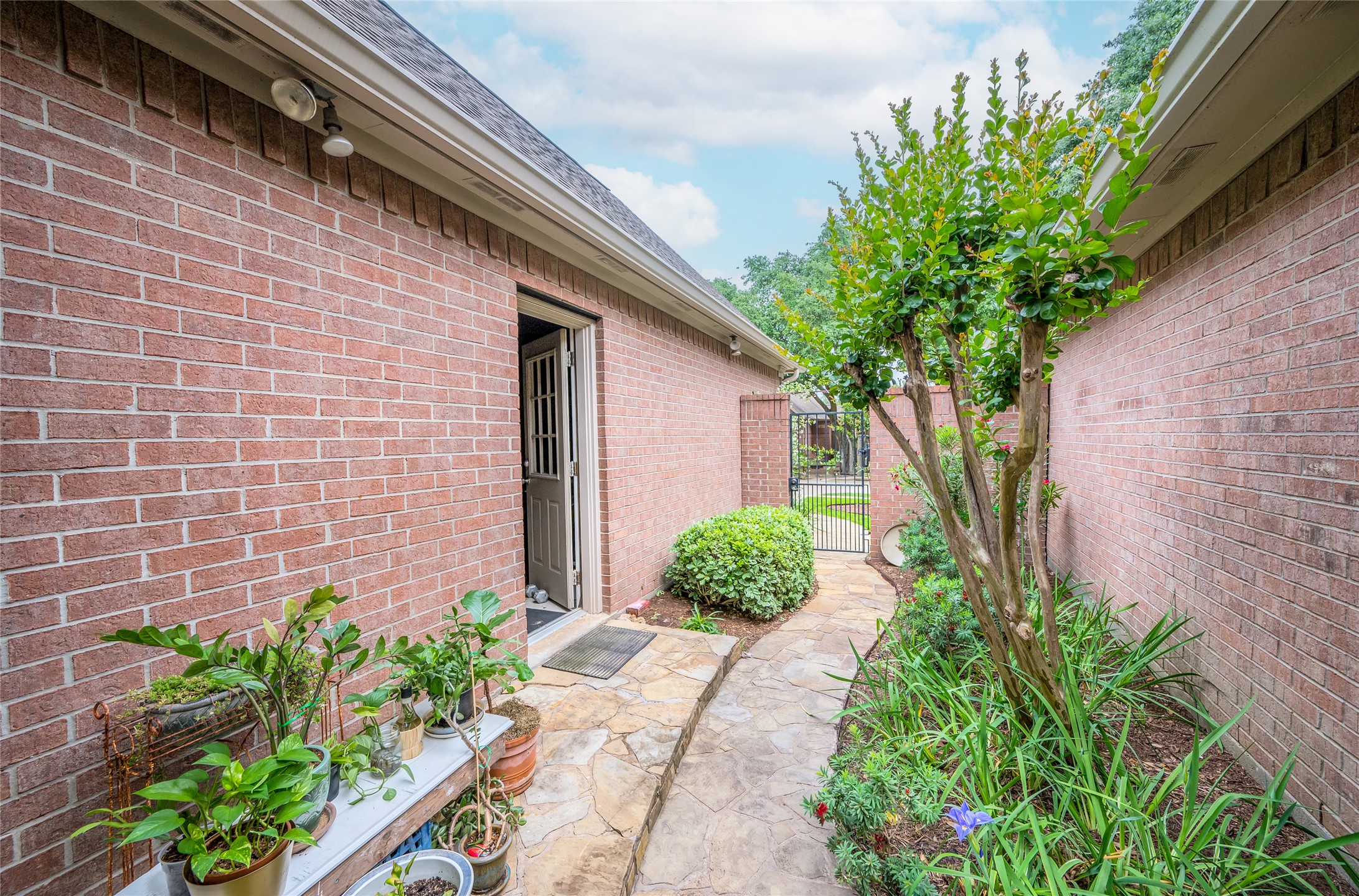 13807 Senca Park Drive , Houston, TX, 77077 | 55094175 | Realty Texas LLC