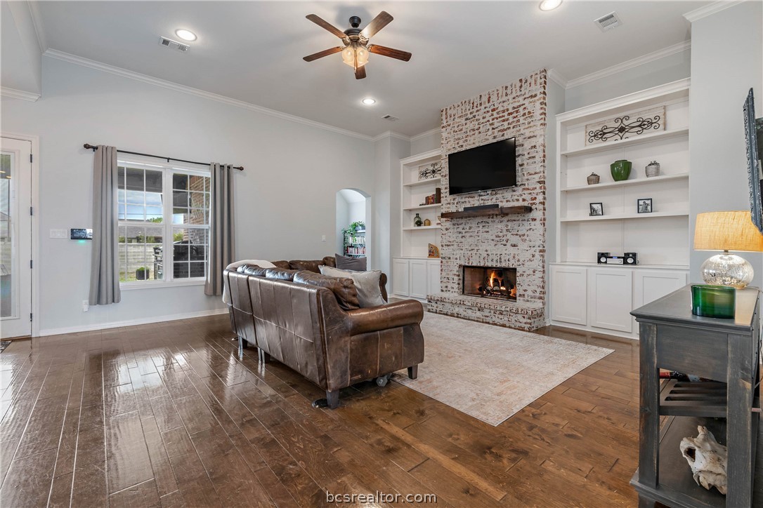 1205 Quarry Oaks Drive , College Station, TX, 77845-1003 | 24004980 | Realty Texas LLC