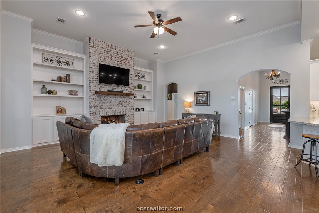 1205 Quarry Oaks Drive , College Station, TX, 77845-1003 | 24004980 | Realty Texas LLC