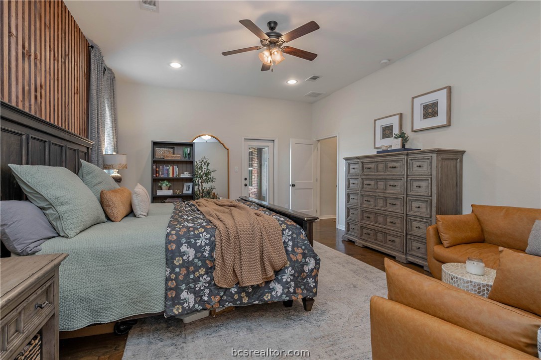 1205 Quarry Oaks Drive , College Station, TX, 77845-1003 | 24004980 | Realty Texas LLC