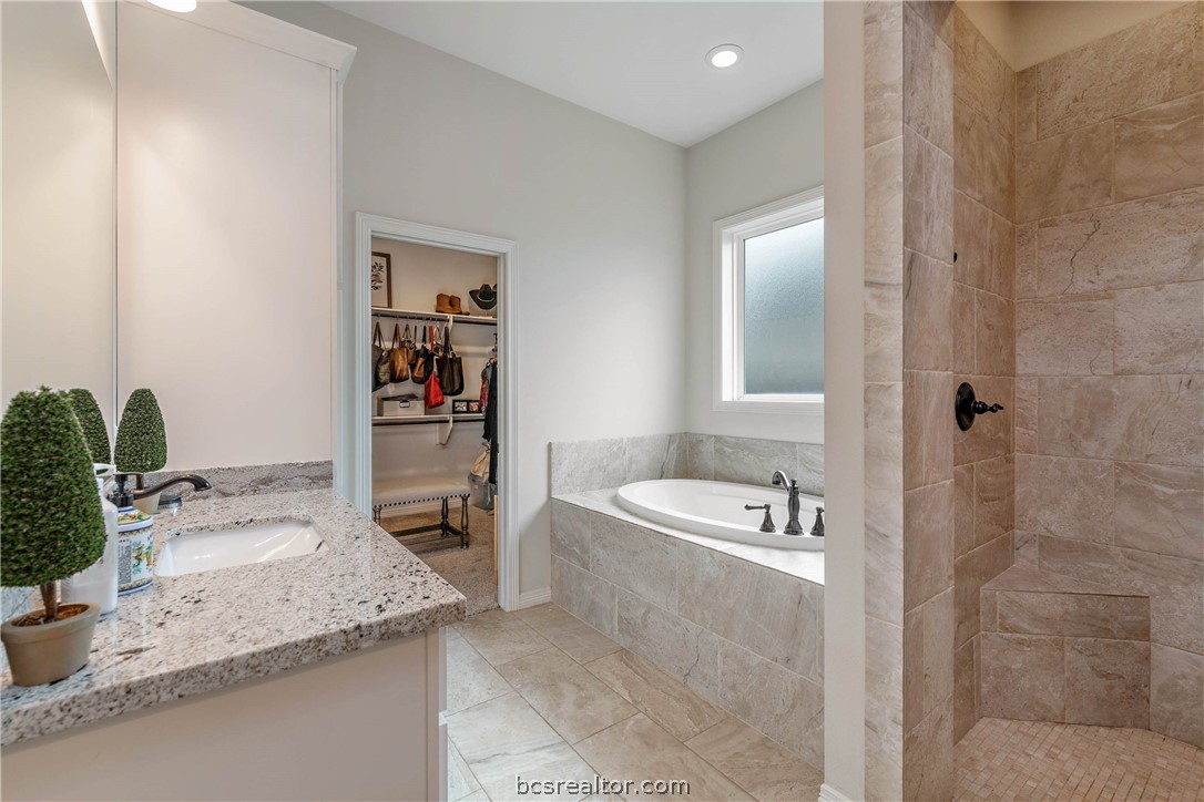 1205 Quarry Oaks Drive , College Station, TX, 77845-1003 | 24004980 | Realty Texas LLC