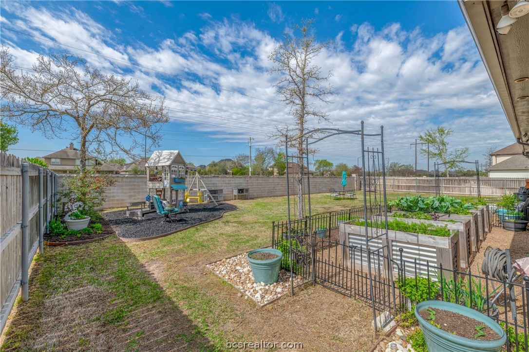 1205 Quarry Oaks Drive , College Station, TX, 77845-1003 | 24004980 | Realty Texas LLC