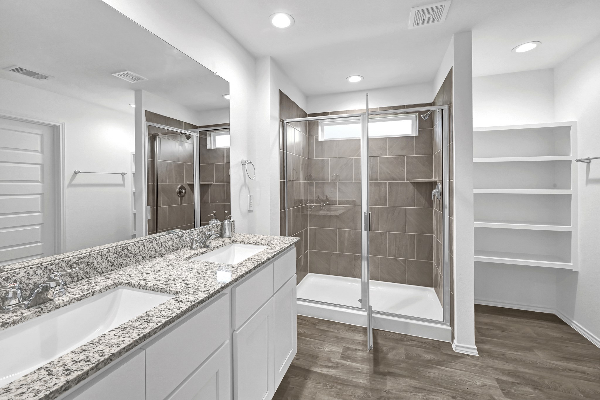 2021 Woodlark Way , Sealy, TX, 77474 | 2281708 | Realty Texas LLC