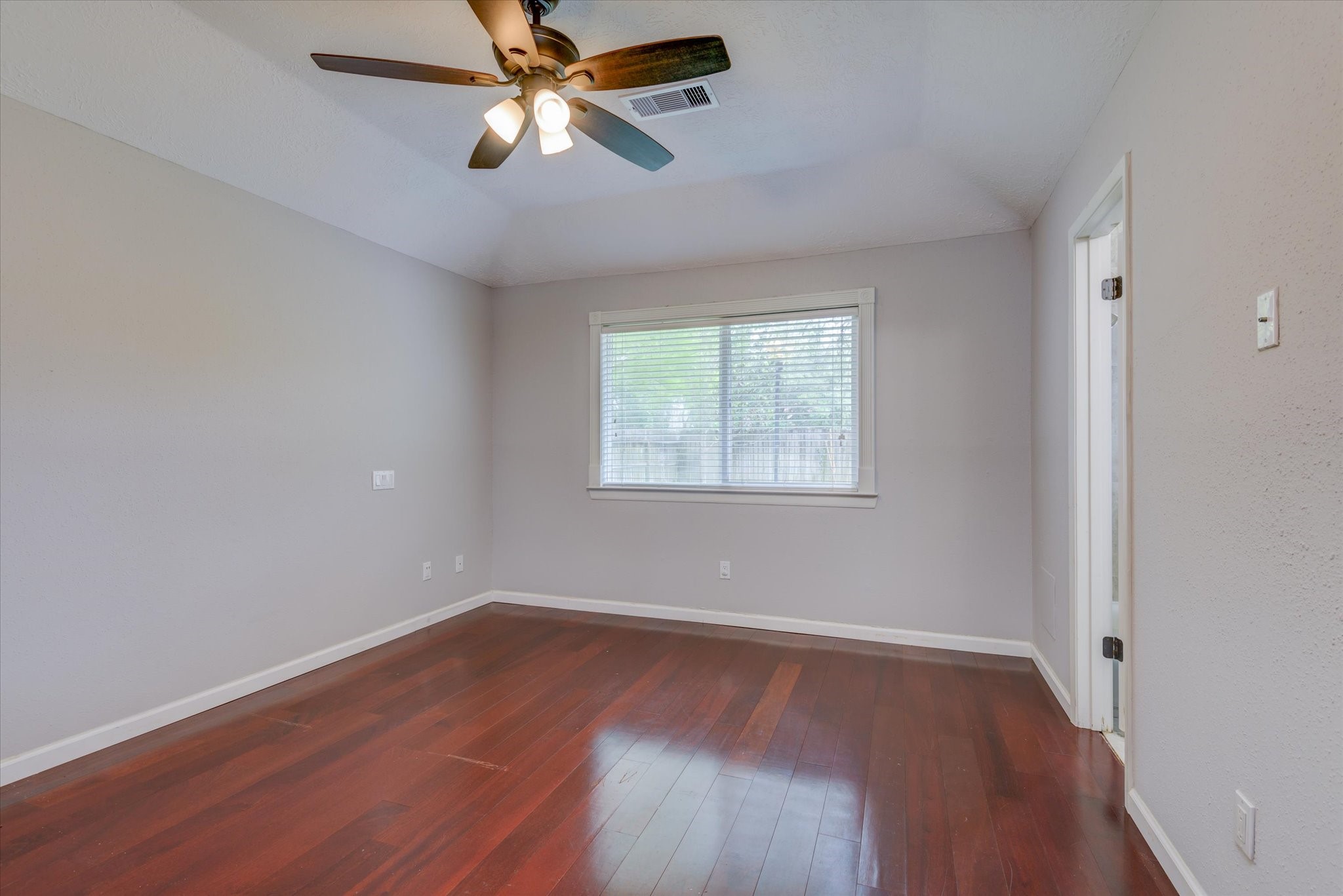 5612 Freshmeadow Street , League City, TX, 77573 | 3561641 | Realty Texas LLC