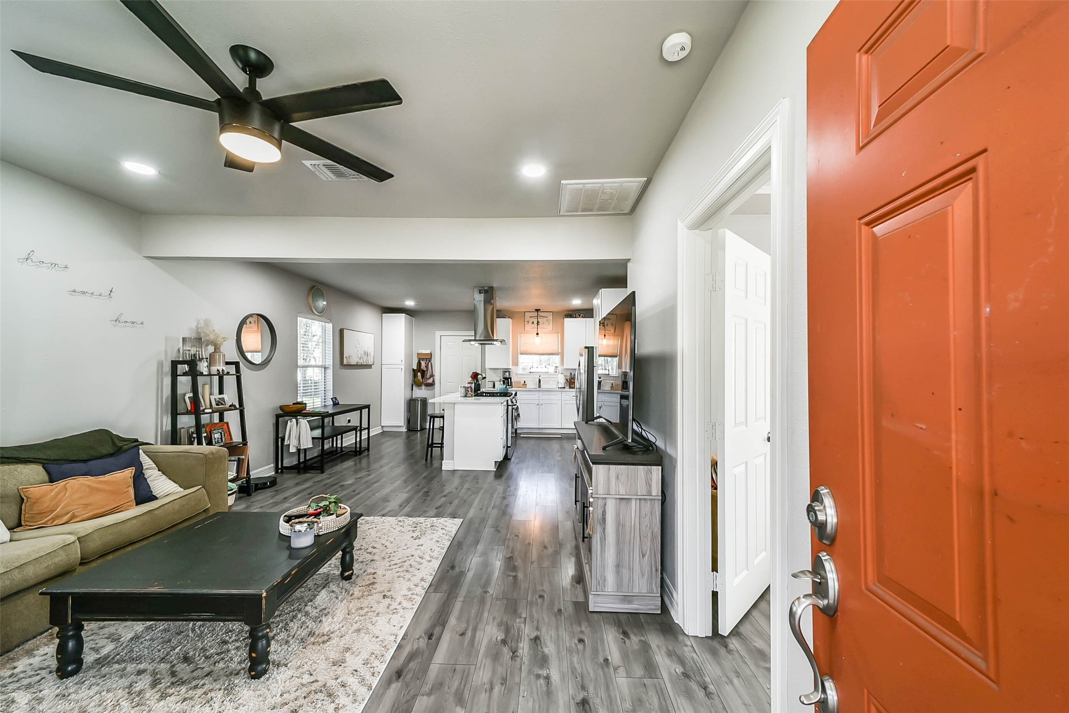 502 E Watt Street , El Campo, TX, 77437 | 73502369 | Realty Texas LLC