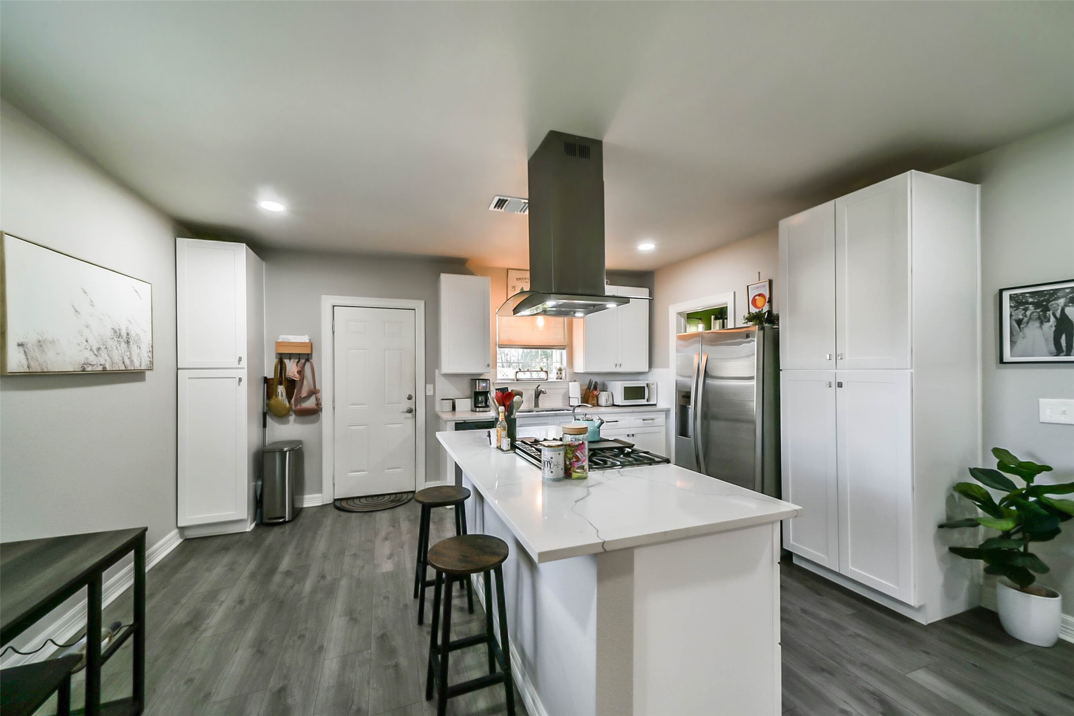 502 E Watt Street , El Campo, TX, 77437 | 73502369 | Realty Texas LLC