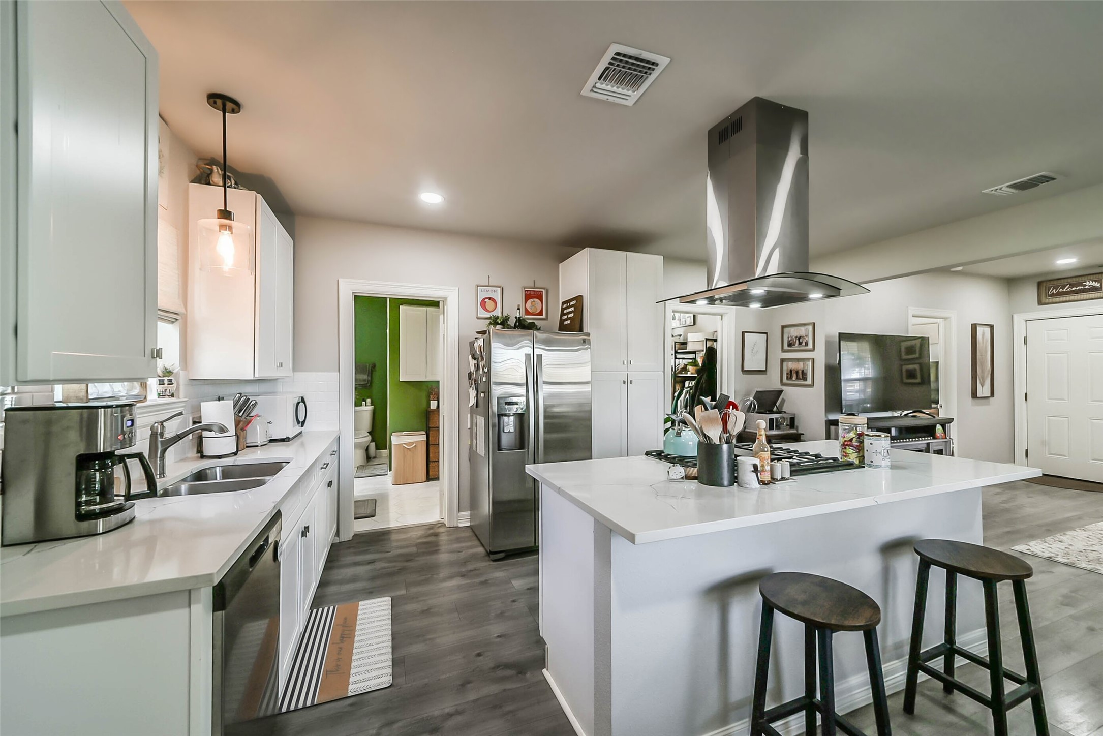 502 E Watt Street , El Campo, TX, 77437 | 73502369 | Realty Texas LLC
