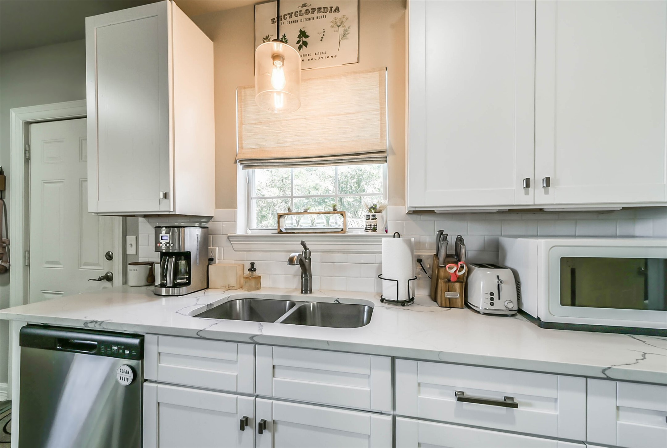 502 E Watt Street , El Campo, TX, 77437 | 73502369 | Realty Texas LLC