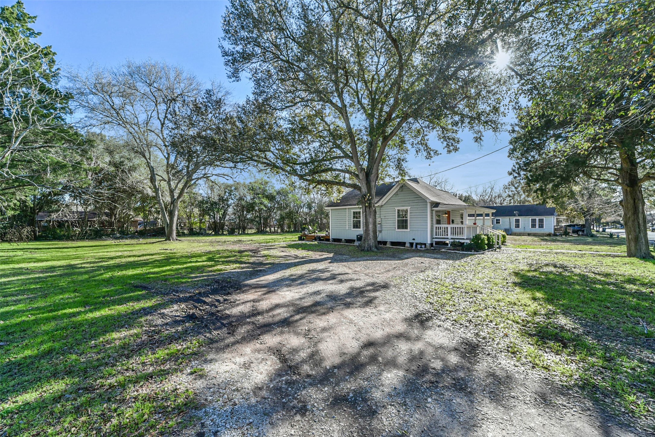 502 E Watt Street , El Campo, TX, 77437 | 73502369 | Realty Texas LLC