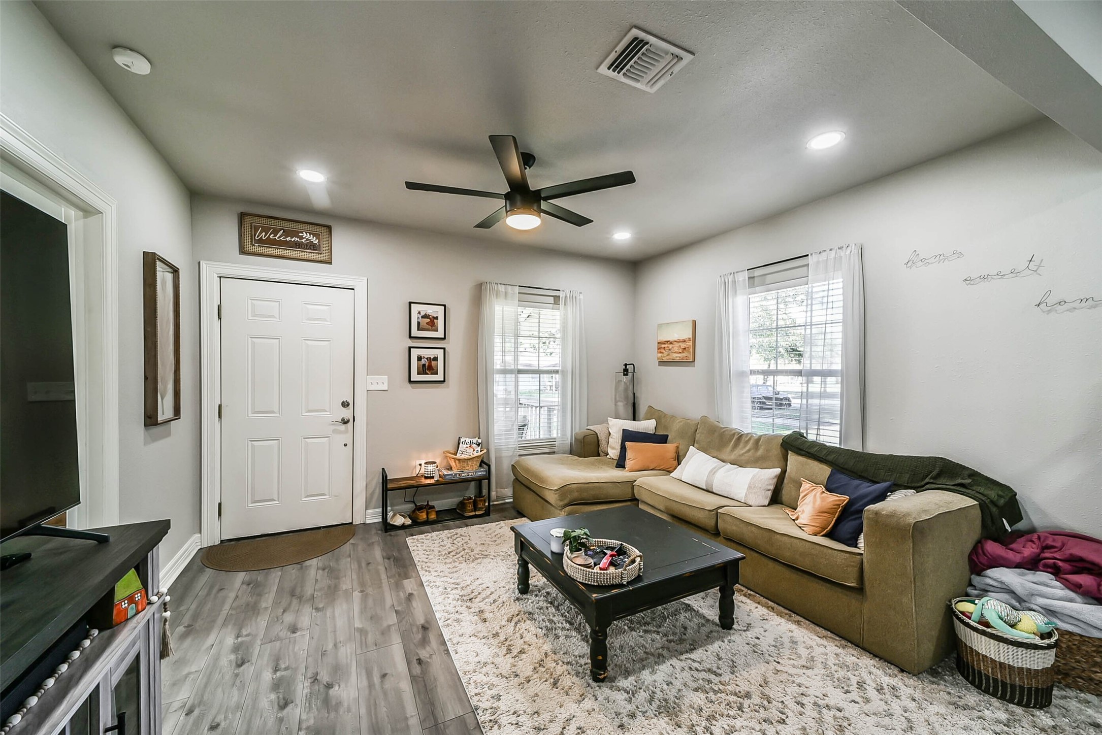 502 E Watt Street , El Campo, TX, 77437 | 73502369 | Realty Texas LLC