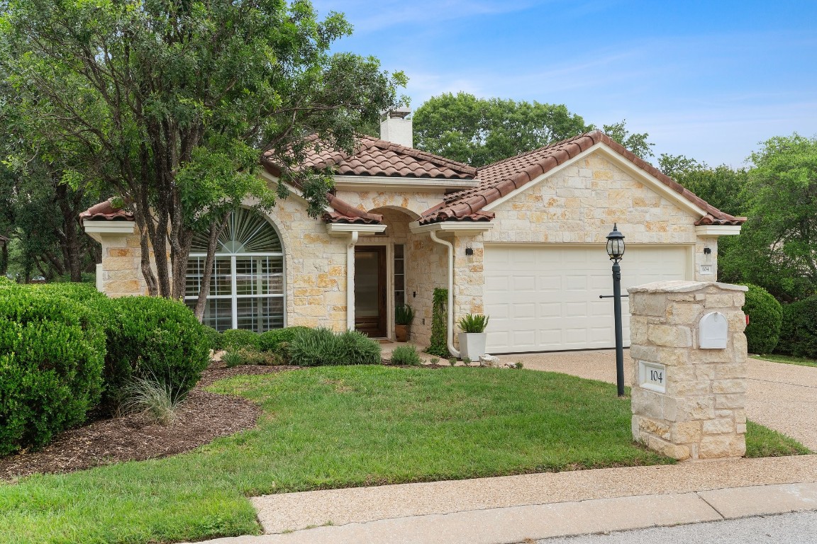 104 Crescent Bluff , Lakeway, TX, 78734 | 4175179 | Realty Texas LLC