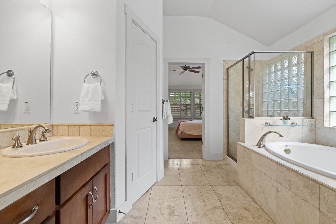 104 Crescent Bluff , Lakeway, TX, 78734 | 4175179 | Realty Texas LLC