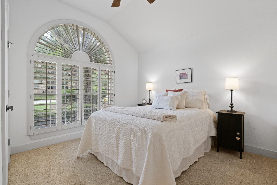 104 Crescent Bluff , Lakeway, TX, 78734 | 4175179 | Realty Texas LLC
