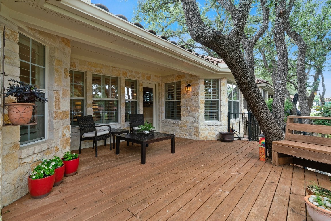 104 Crescent Bluff , Lakeway, TX, 78734 | 4175179 | Realty Texas LLC