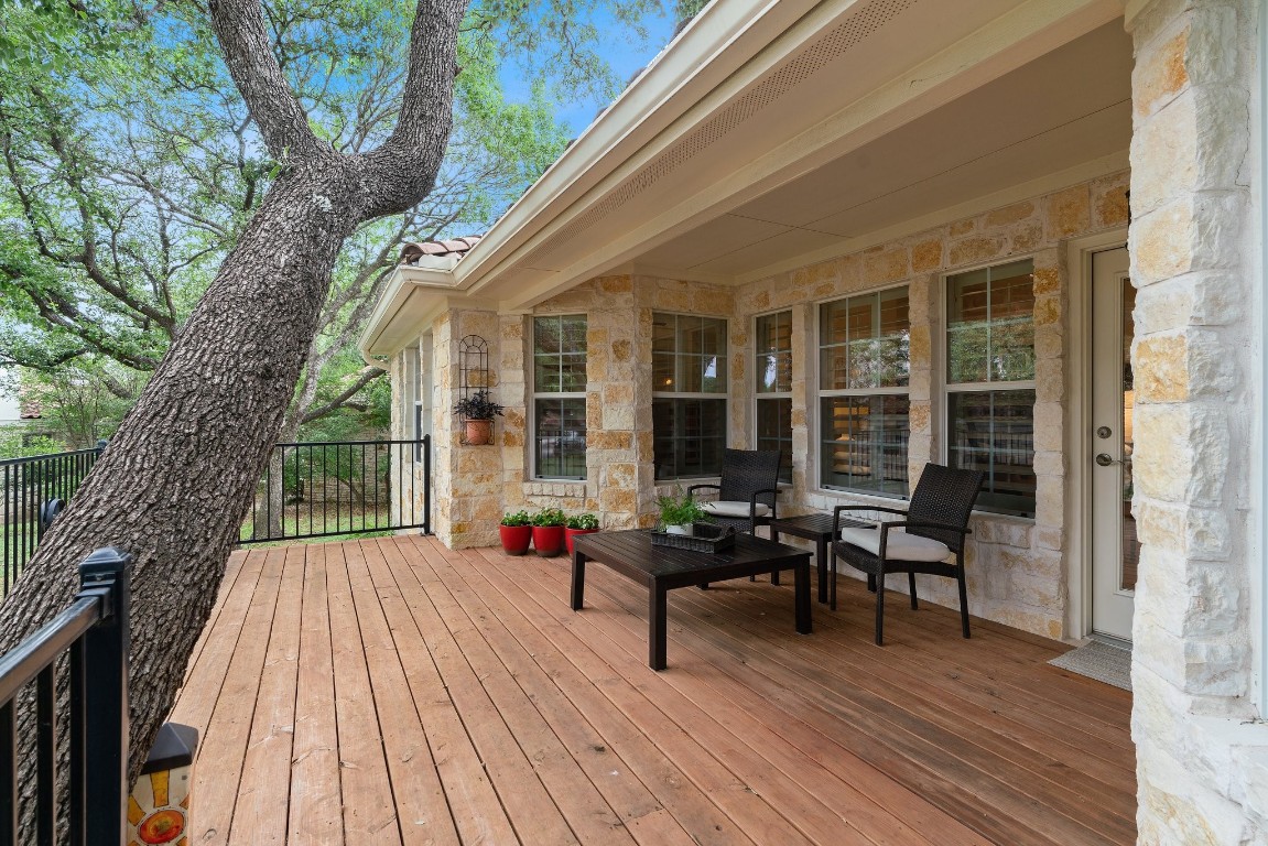 104 Crescent Bluff , Lakeway, TX, 78734 | 4175179 | Realty Texas LLC