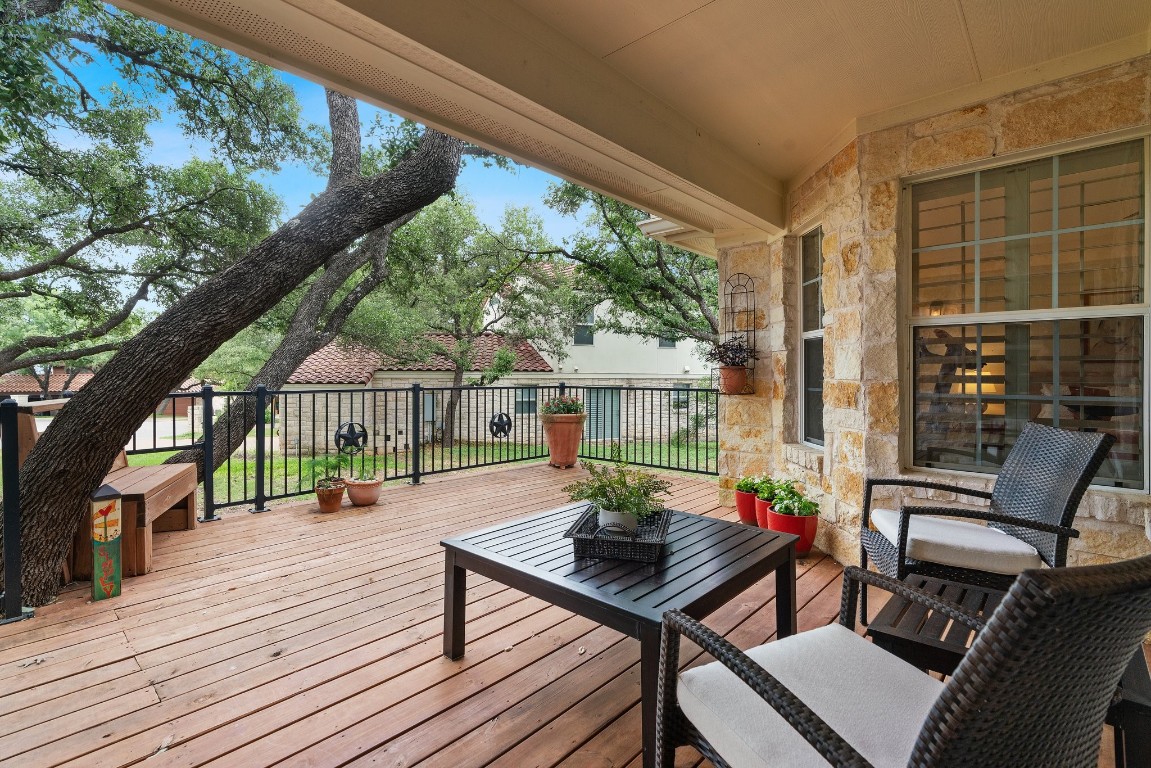 104 Crescent Bluff , Lakeway, TX, 78734 | 4175179 | Realty Texas LLC