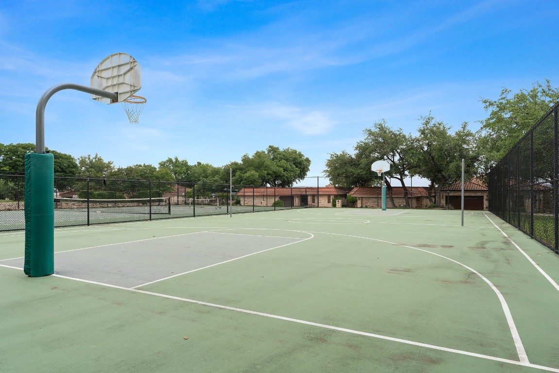 104 Crescent Bluff , Lakeway, TX, 78734 | 4175179 | Realty Texas LLC