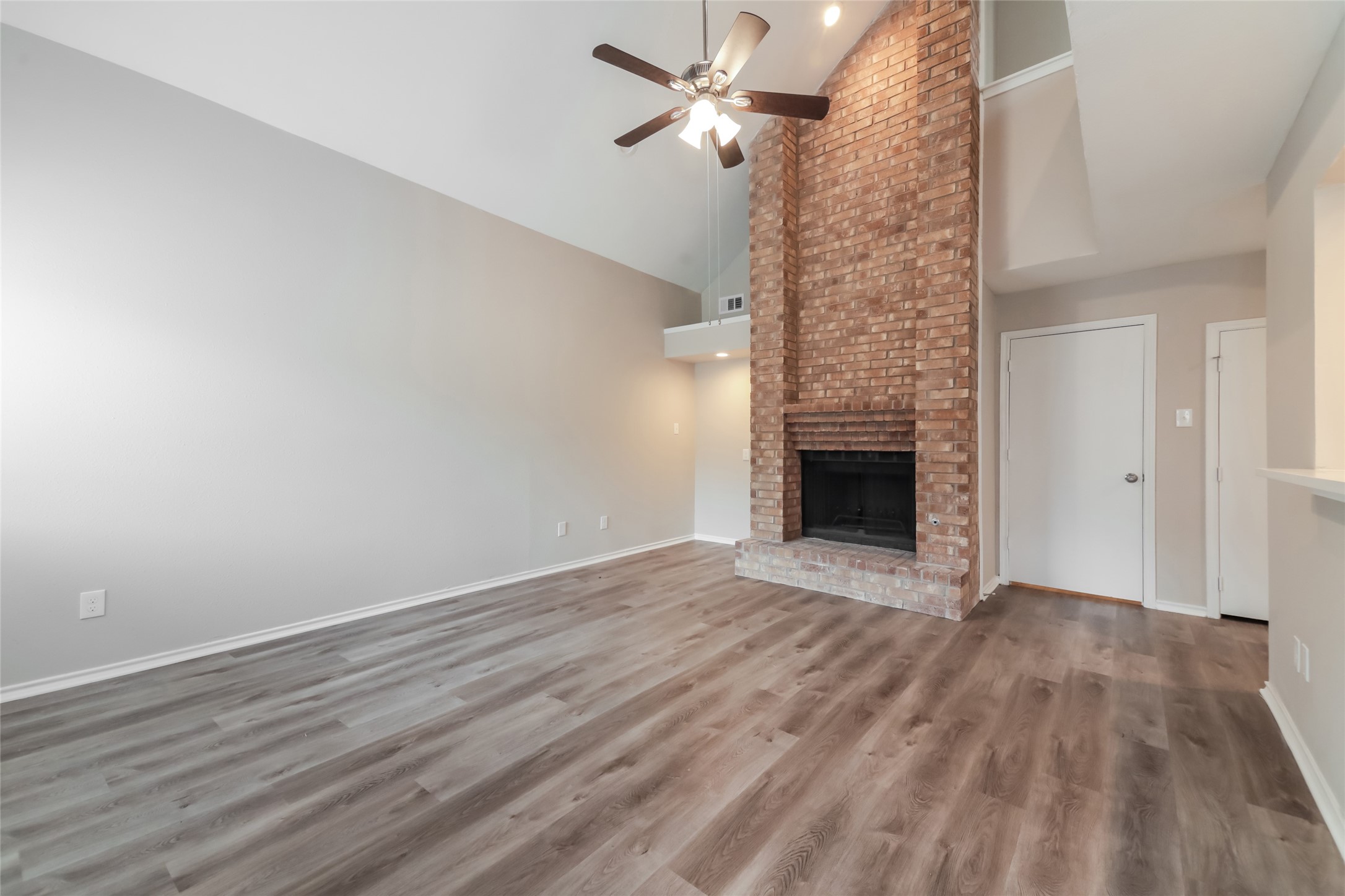 549 Trailcrest Drive , Garland, TX, 75043 | 20577840 | Realty Texas LLC