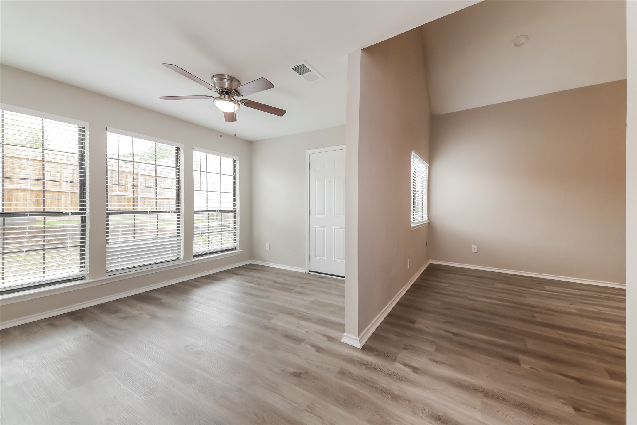 549 Trailcrest Drive , Garland, TX, 75043 | 20577840 | Realty Texas LLC