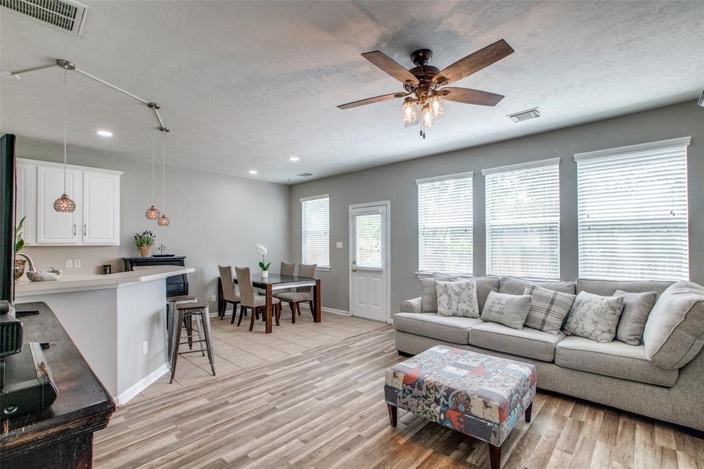 71 Summerhaze Circle , The Woodlands, TX, 77382 | 59381599 | Realty Texas LLC