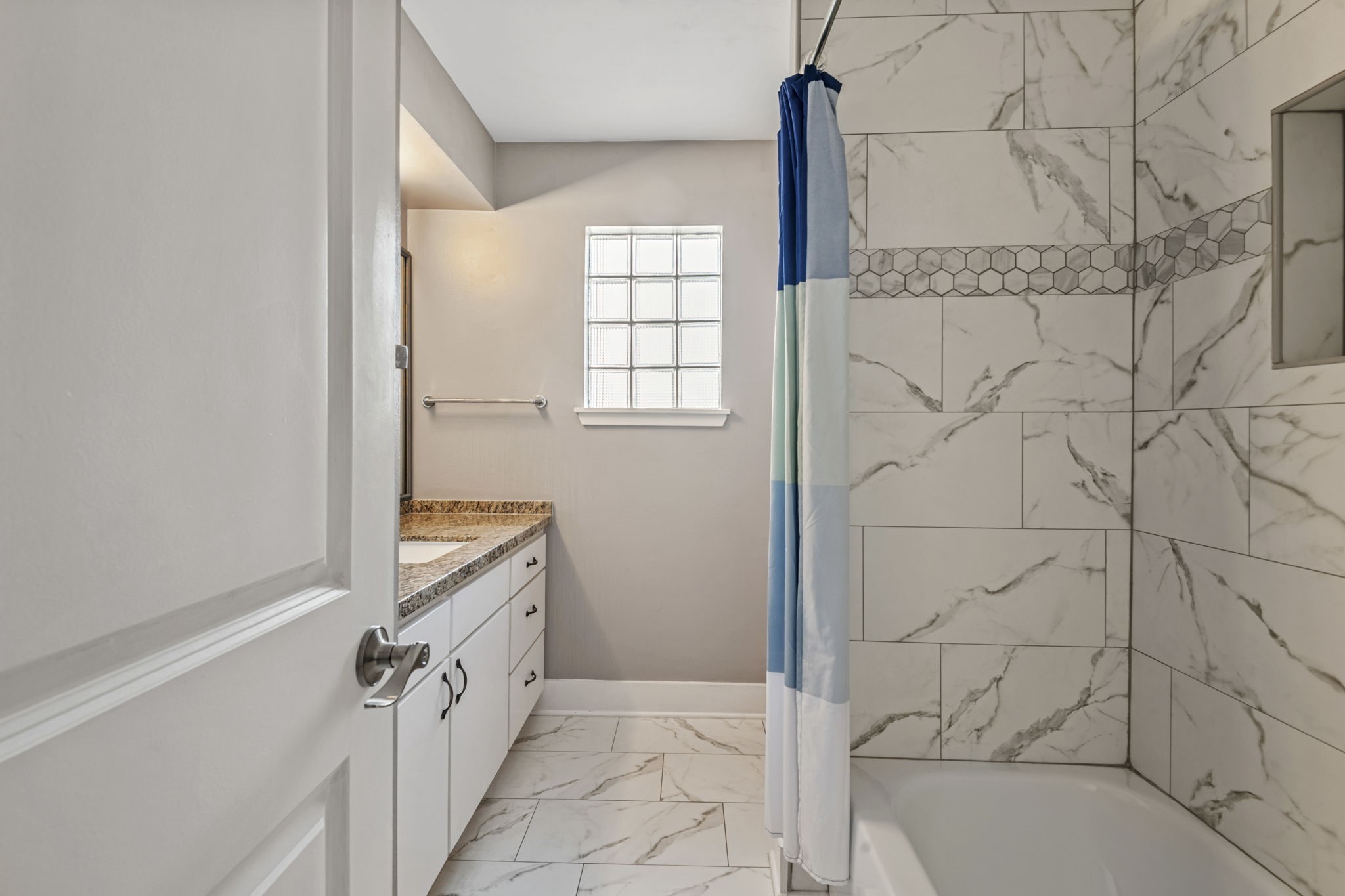 5207 Cornish Street , Houston, TX, 77007 | 93589860 | Realty Texas LLC