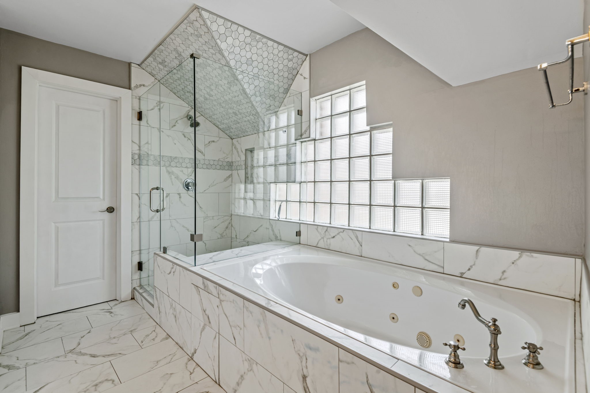 5207 Cornish Street , Houston, TX, 77007 | 93589860 | Realty Texas LLC