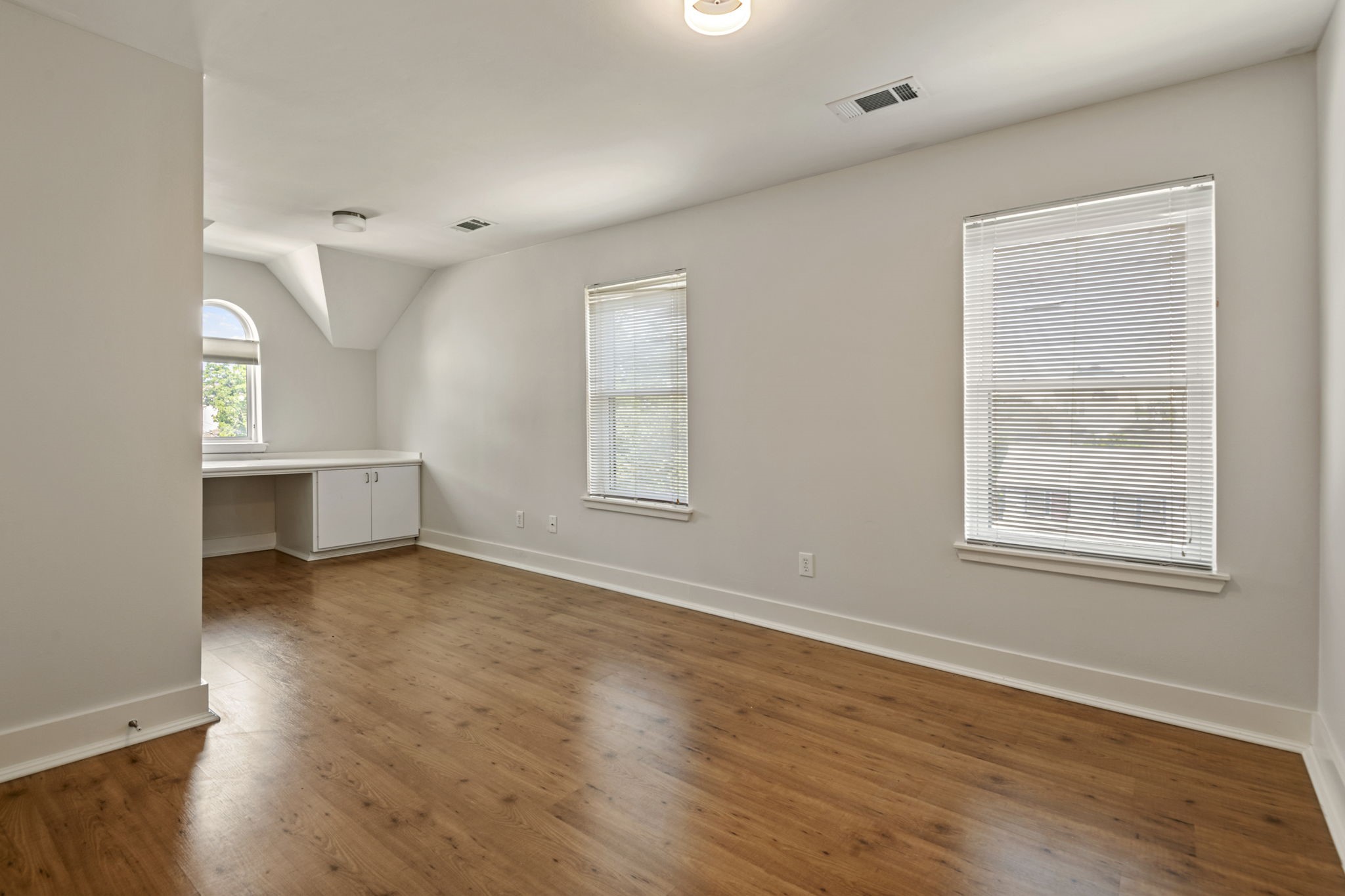 5207 Cornish Street , Houston, TX, 77007 | 93589860 | Realty Texas LLC