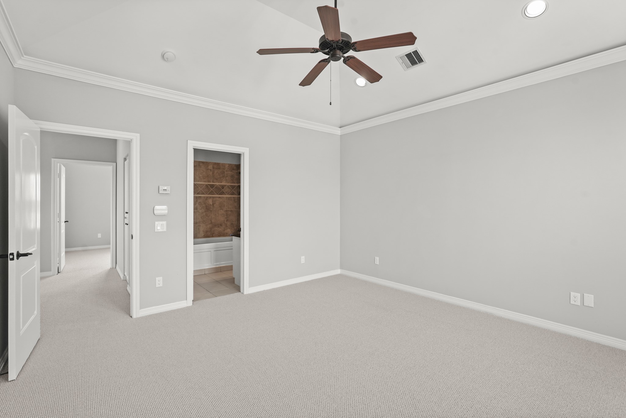 3101 Fairdale Oaks E , Houston, TX, 77057 | 72302725 | Realty Texas LLC