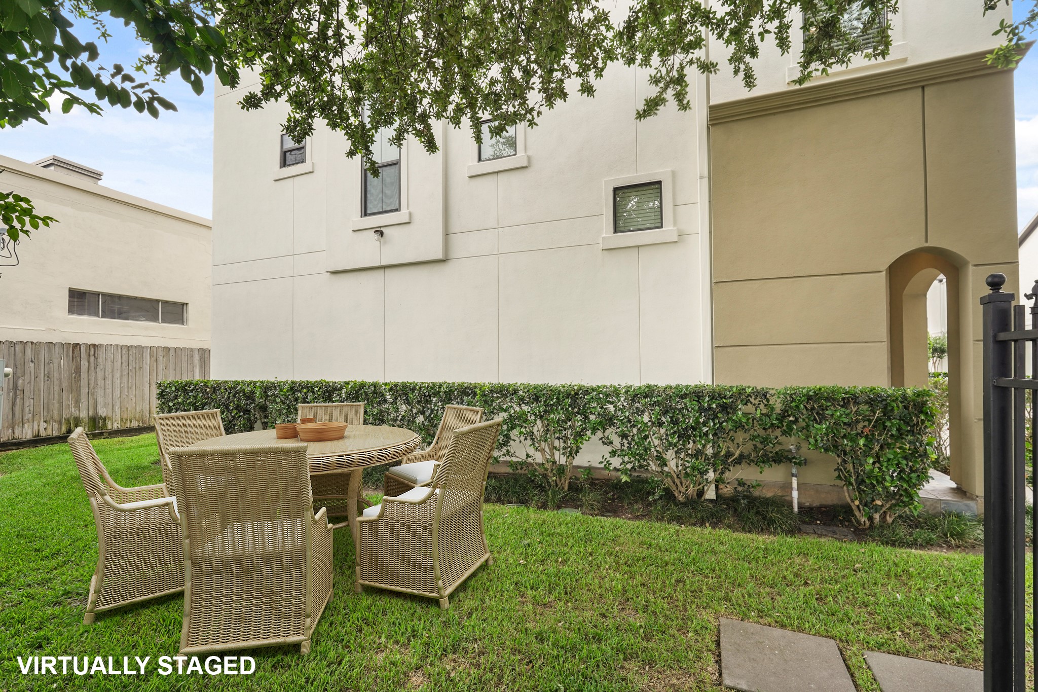 3101 Fairdale Oaks E , Houston, TX, 77057 | 72302725 | Realty Texas LLC