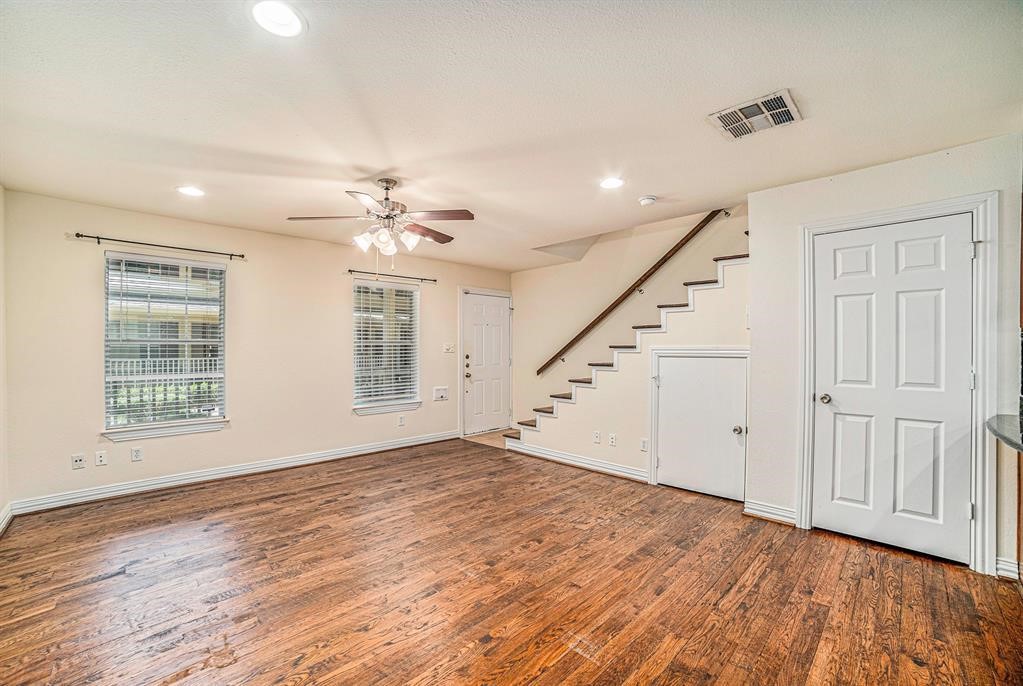 4702 Bradford Drive B , Dallas, TX, 75219 | 20606210 | Realty Texas LLC