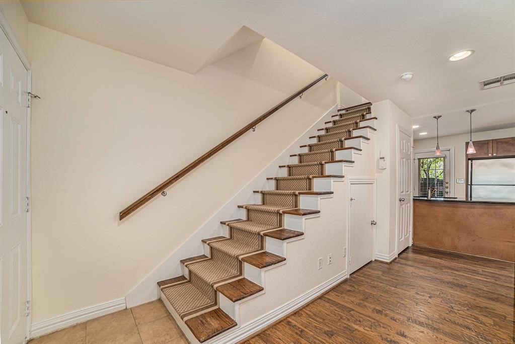 4702 Bradford Drive B , Dallas, TX, 75219 | 20606210 | Realty Texas LLC