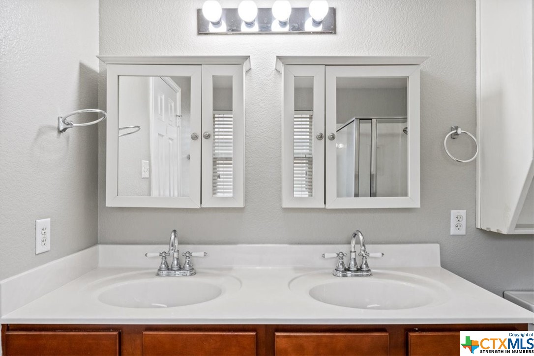 816 Starlight Drive , Temple, TX, 76502 | 541975 | Realty Texas LLC