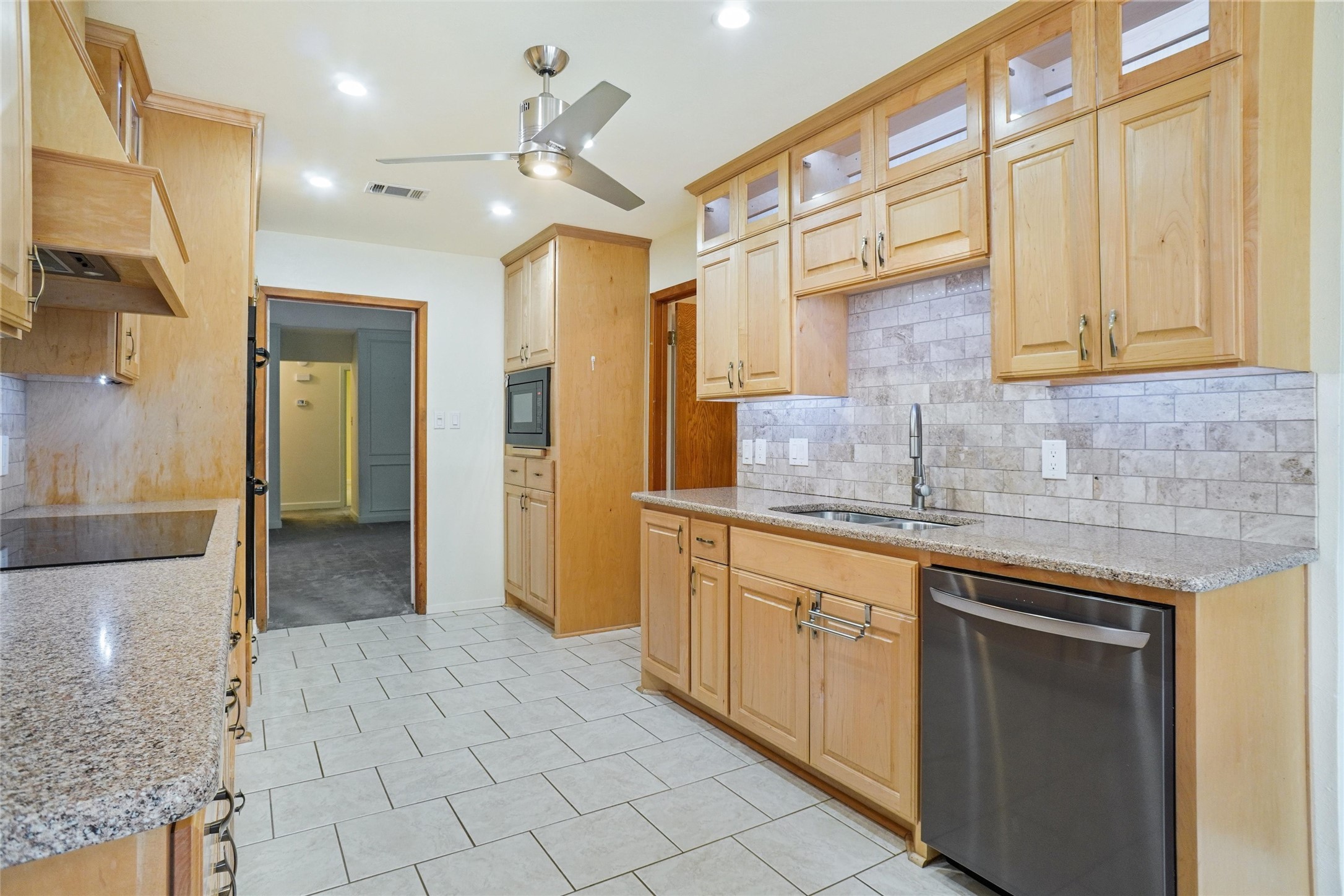 1906 Red Cypress Court , Arlington, TX, 76012 | 20606692 | Realty Texas LLC