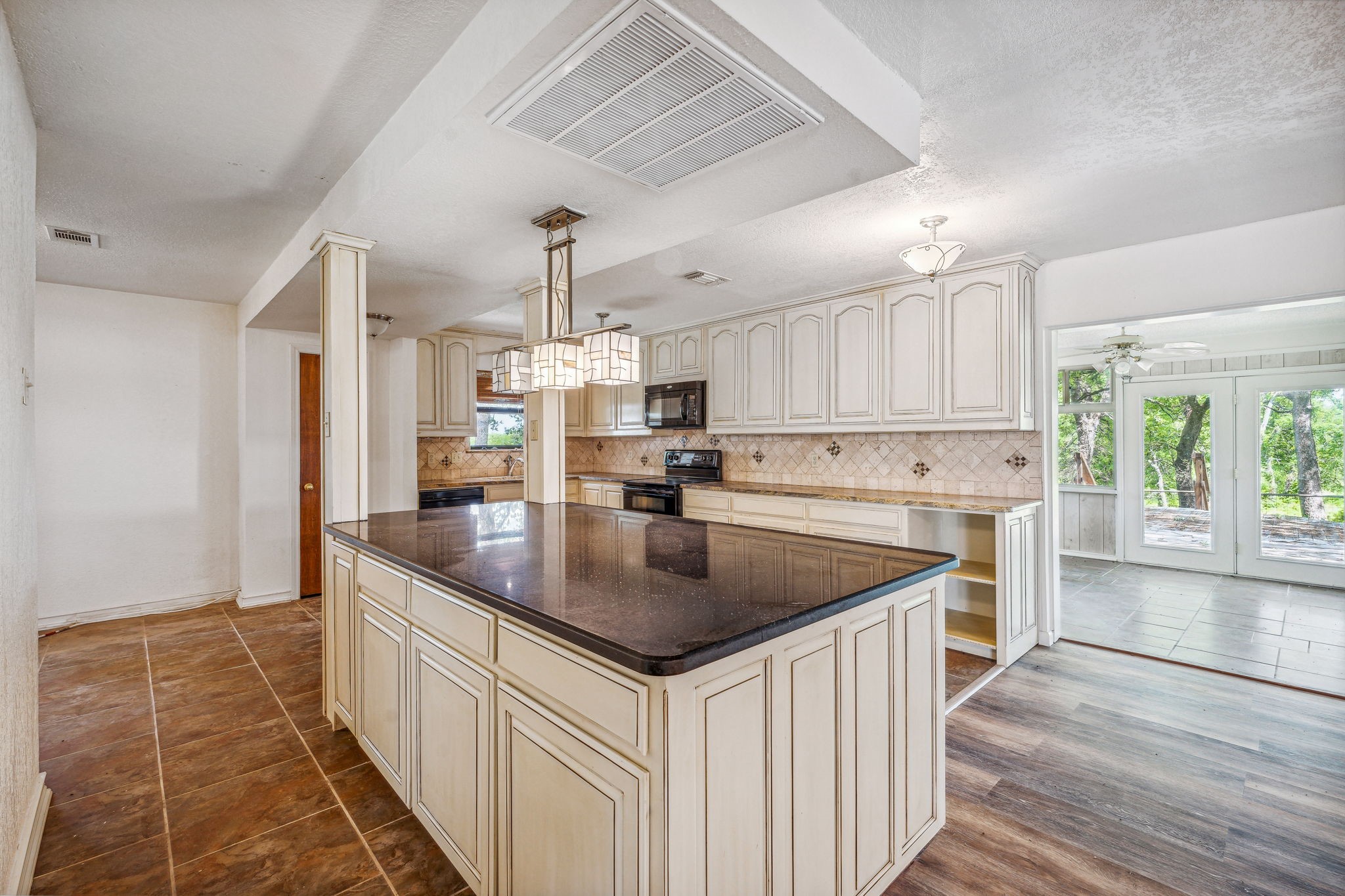 531 HCR 1450 , Covington, TX, 76636 | 20602755 | Realty Texas LLC