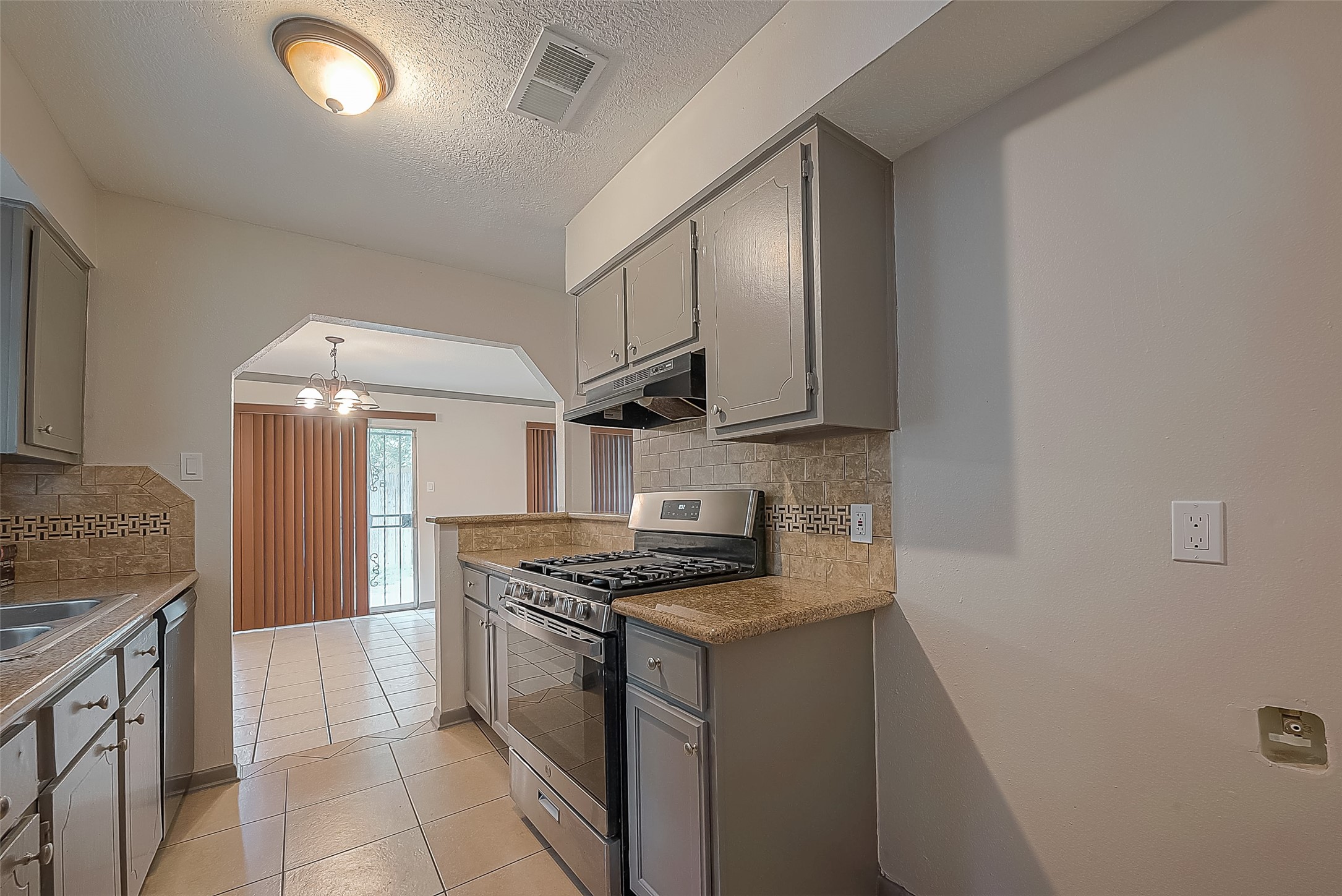 8910 Lazy River Lane , Houston, TX, 77088 | 60324036 | Realty Texas LLC