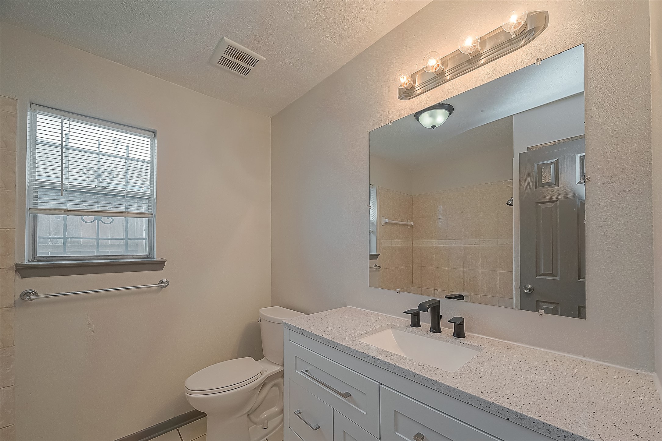 8910 Lazy River Lane , Houston, TX, 77088 | 60324036 | Realty Texas LLC