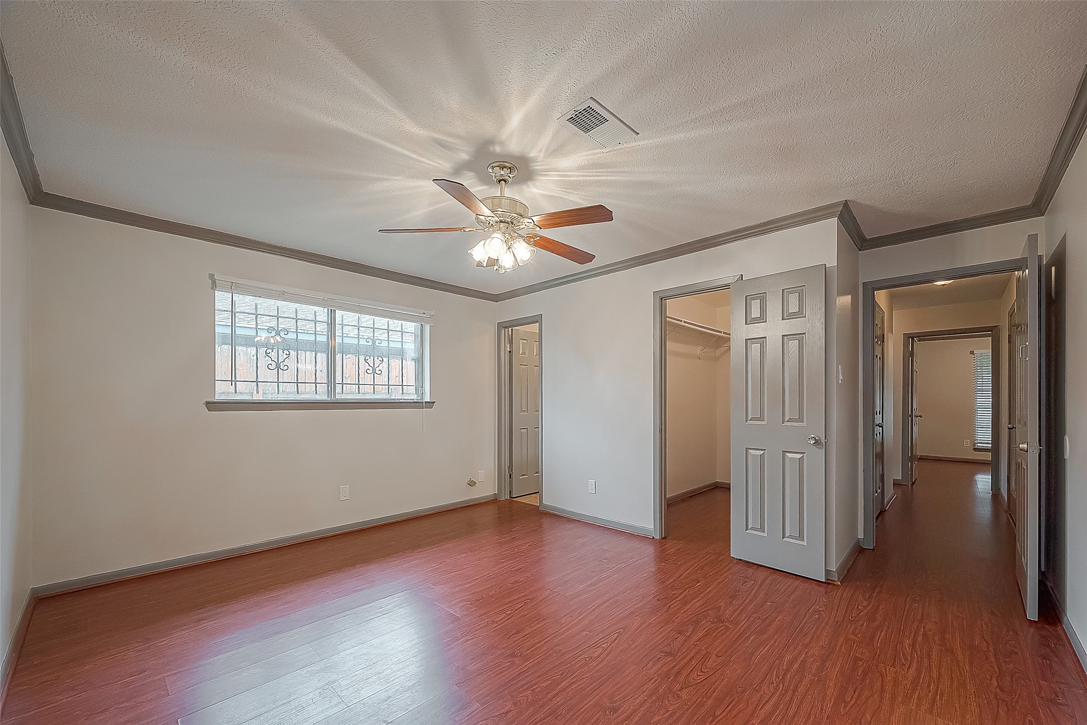 8910 Lazy River Lane , Houston, TX, 77088 | 60324036 | Realty Texas LLC