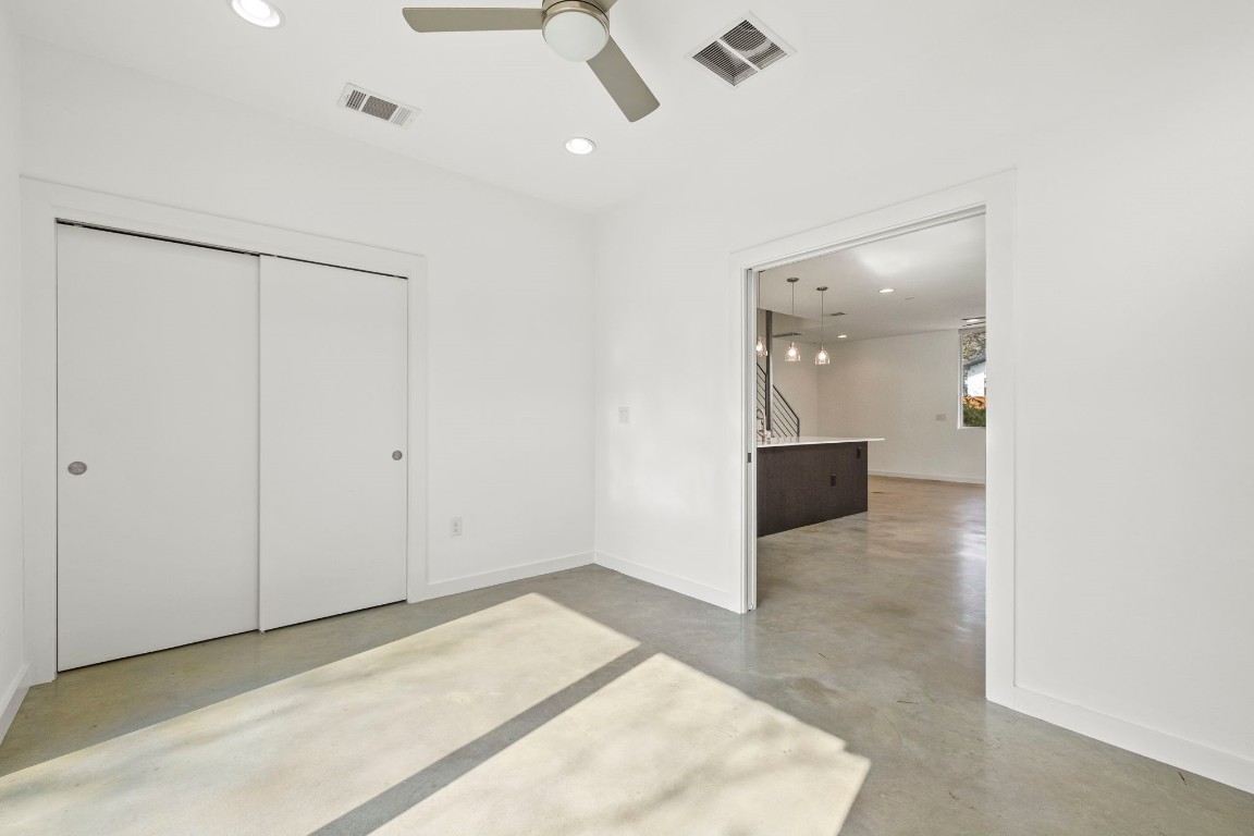 1805 E 14th Street A , Austin, TX, 78702 | 5463018 | Realty Texas LLC