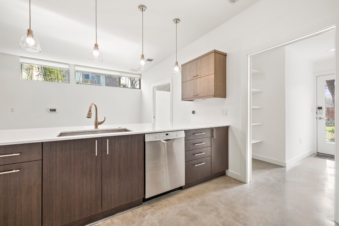 1805 E 14th Street A , Austin, TX, 78702 | 5463018 | Realty Texas LLC