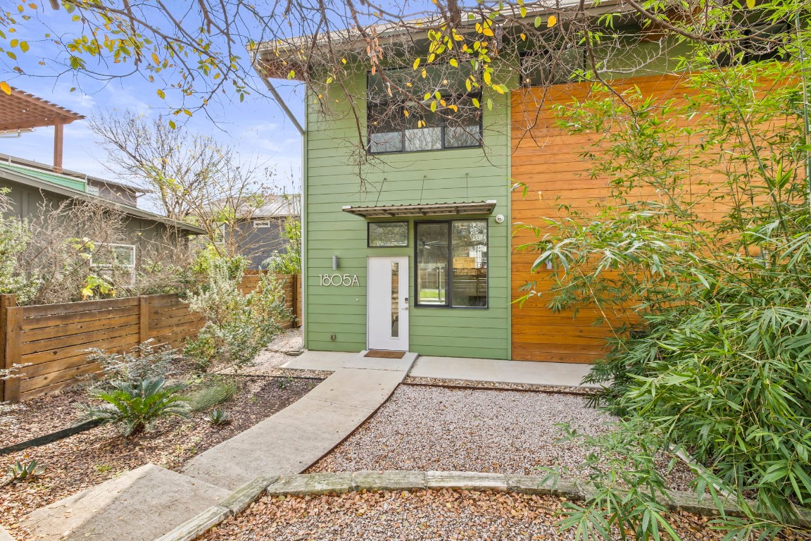 1805 E 14th Street A , Austin, TX, 78702 | 5463018 | Realty Texas LLC