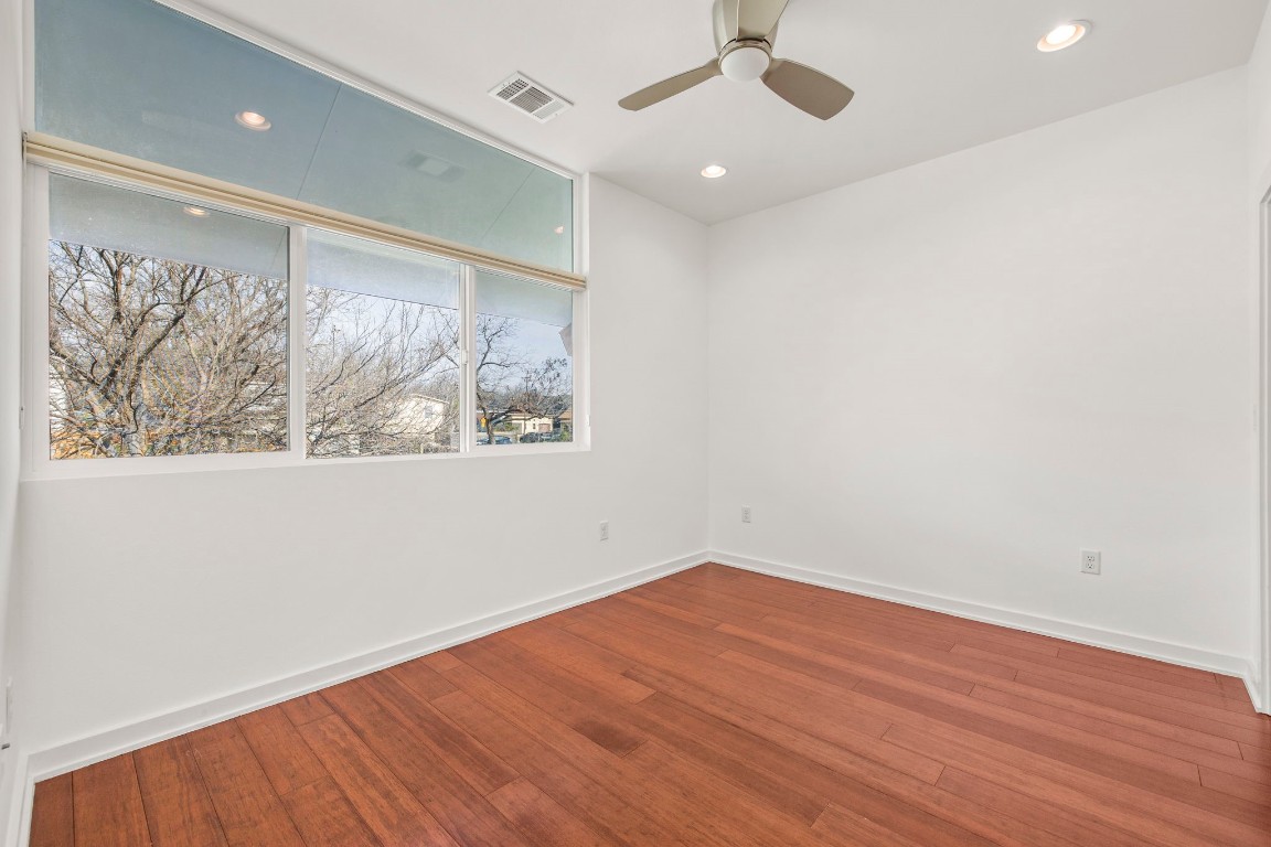 1805 E 14th Street A , Austin, TX, 78702 | 5463018 | Realty Texas LLC