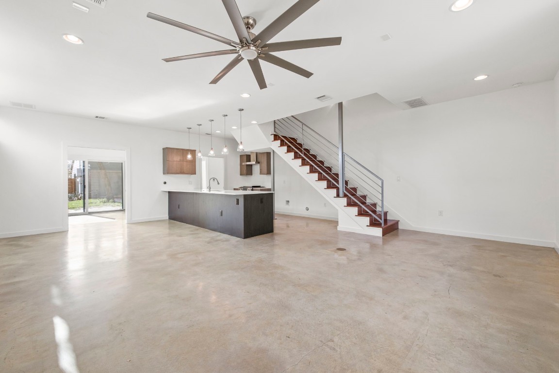 1805 E 14th Street A , Austin, TX, 78702 | 5463018 | Realty Texas LLC