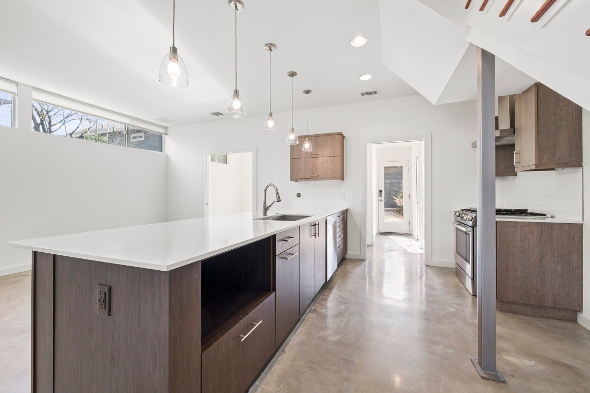 1805 E 14th Street A , Austin, TX, 78702 | 5463018 | Realty Texas LLC