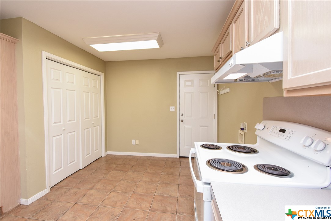 502 E West Street , El Campo, TX, 77437 | 543030 | Realty Texas LLC