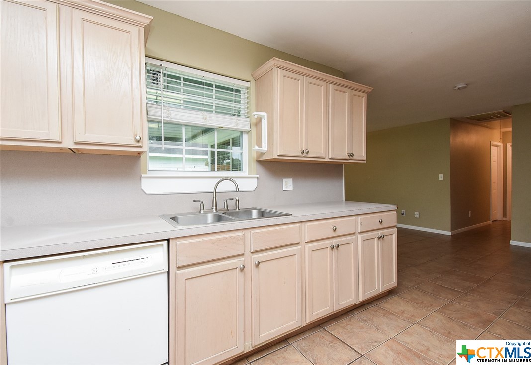 502 E West Street , El Campo, TX, 77437 | 543030 | Realty Texas LLC