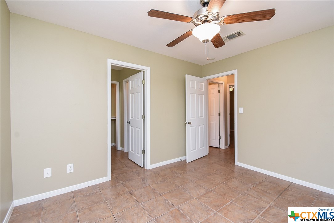 502 E West Street , El Campo, TX, 77437 | 543030 | Realty Texas LLC