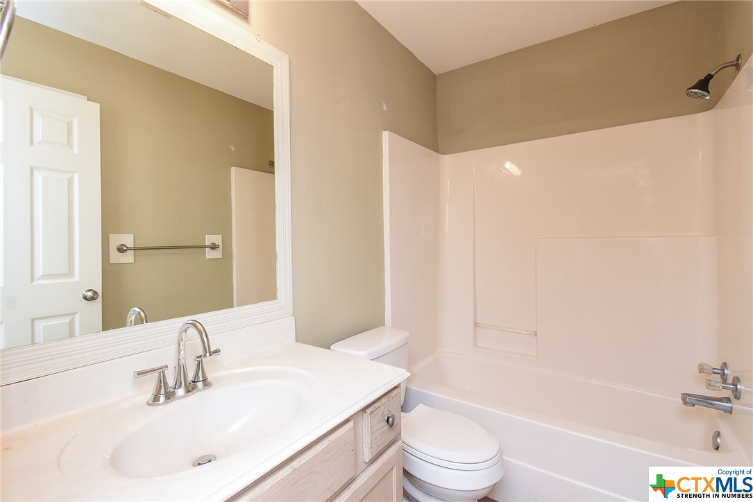 502 E West Street , El Campo, TX, 77437 | 543030 | Realty Texas LLC