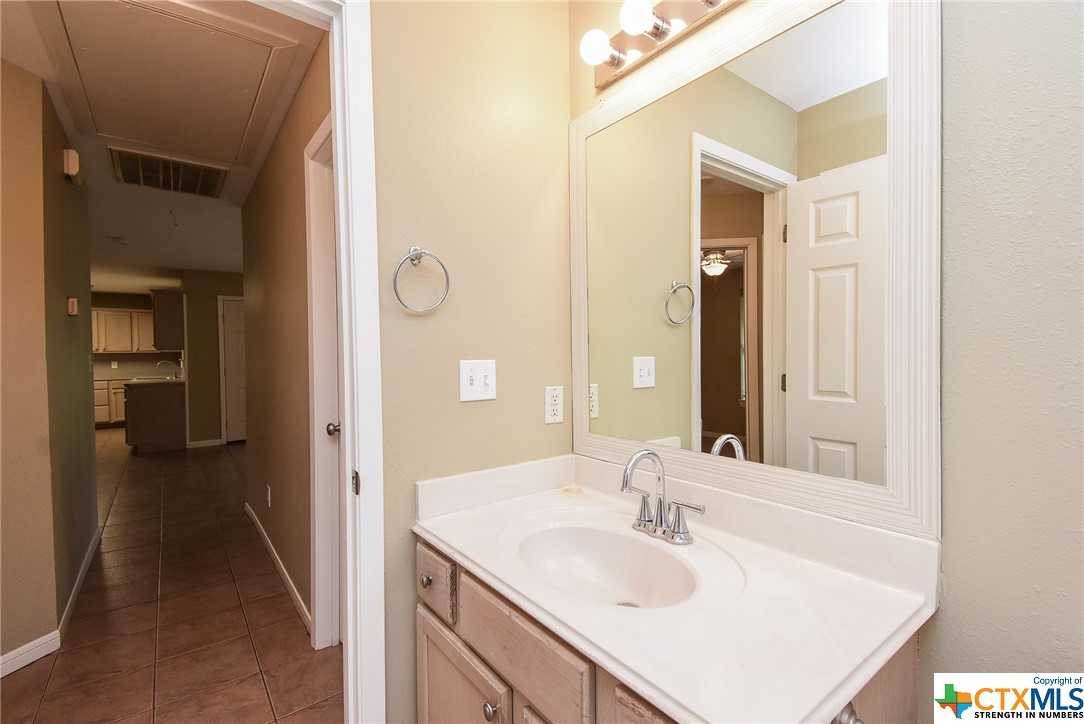 502 E West Street , El Campo, TX, 77437 | 543030 | Realty Texas LLC