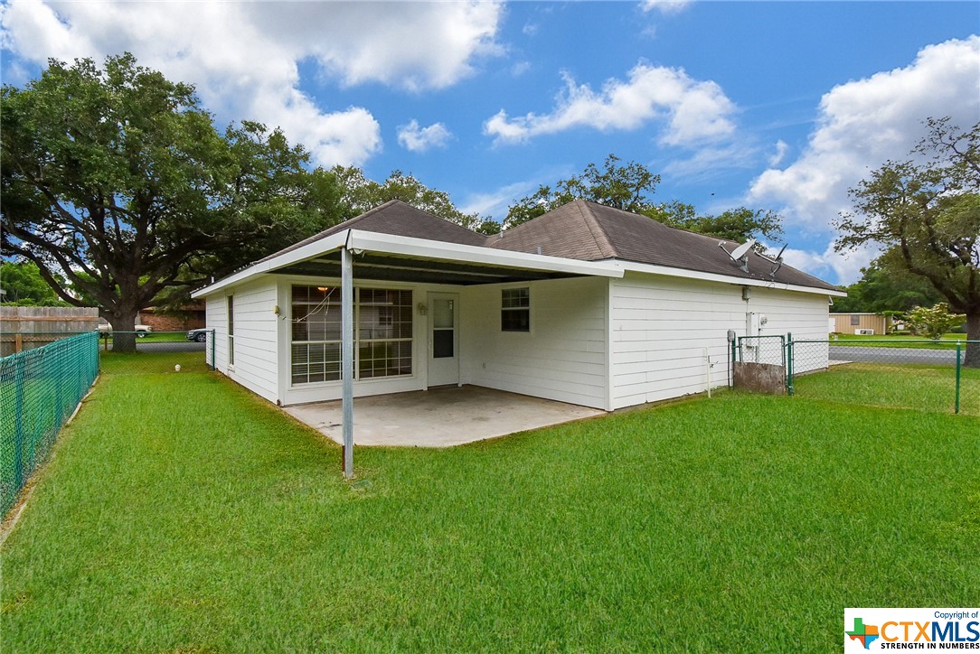 502 E West Street , El Campo, TX, 77437 | 543030 | Realty Texas LLC