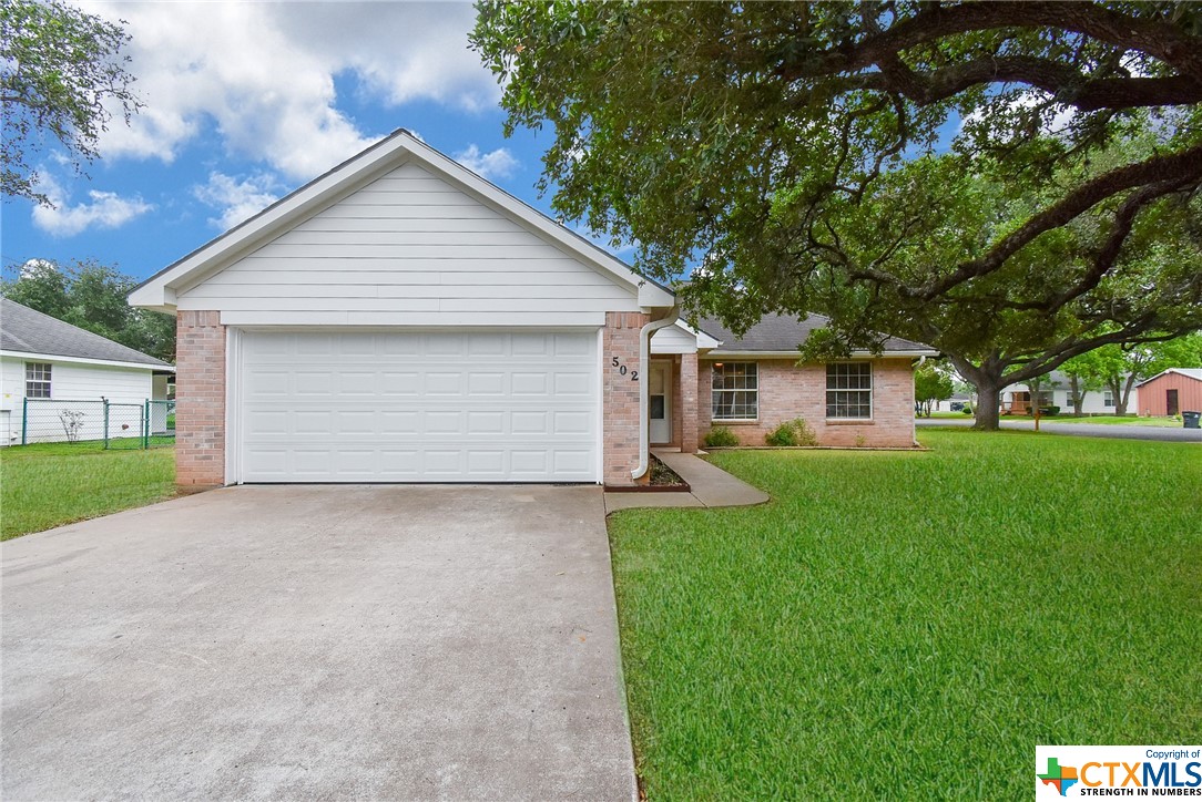 502 E West Street , El Campo, TX, 77437 | 543030 | Realty Texas LLC